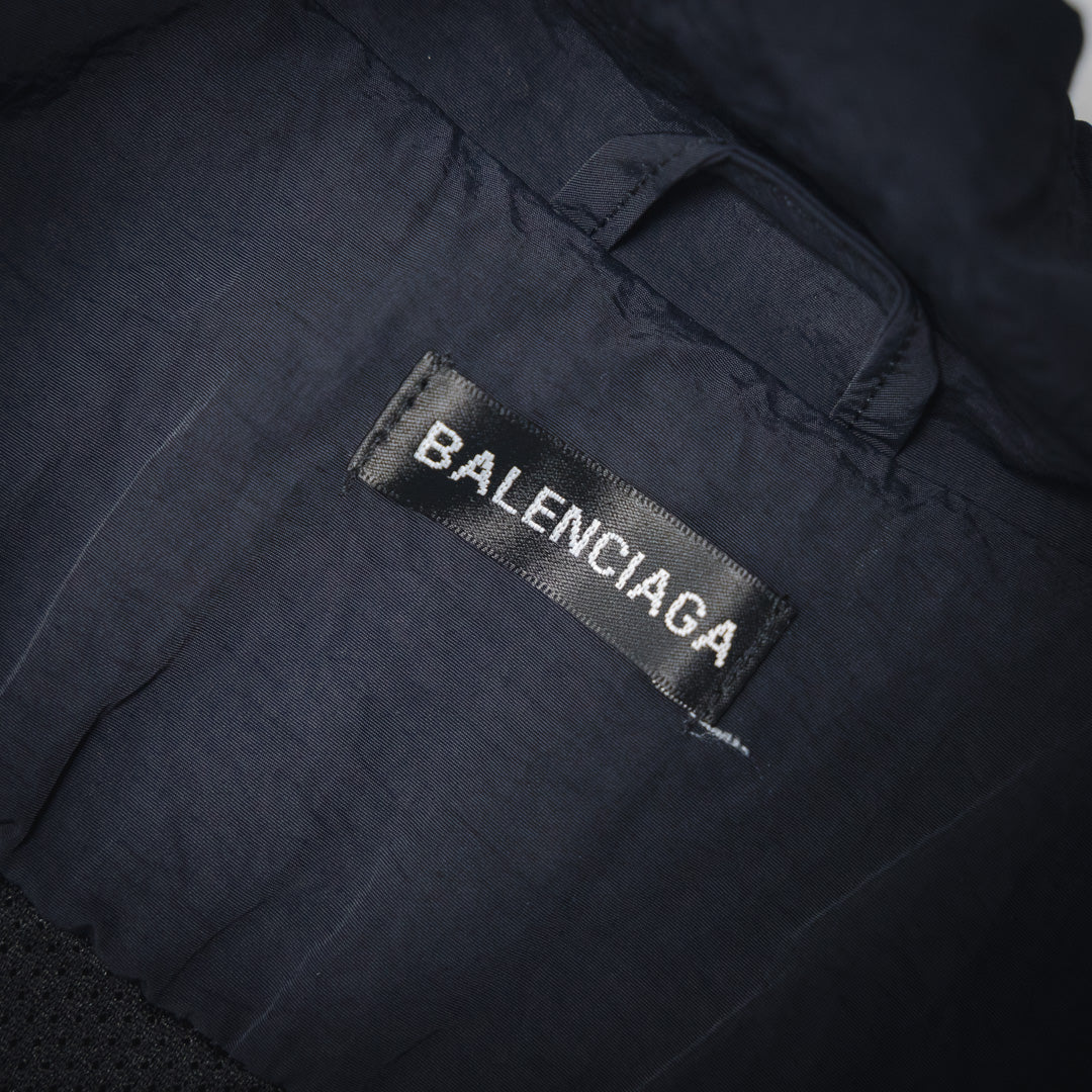 B Logo embroidered jacket