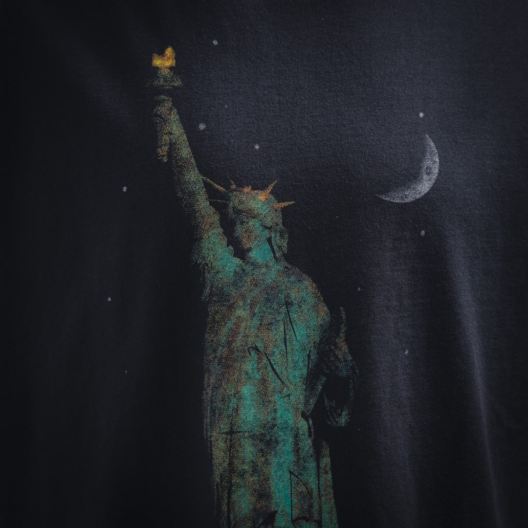 B Statue of Liberty Print T-shirt