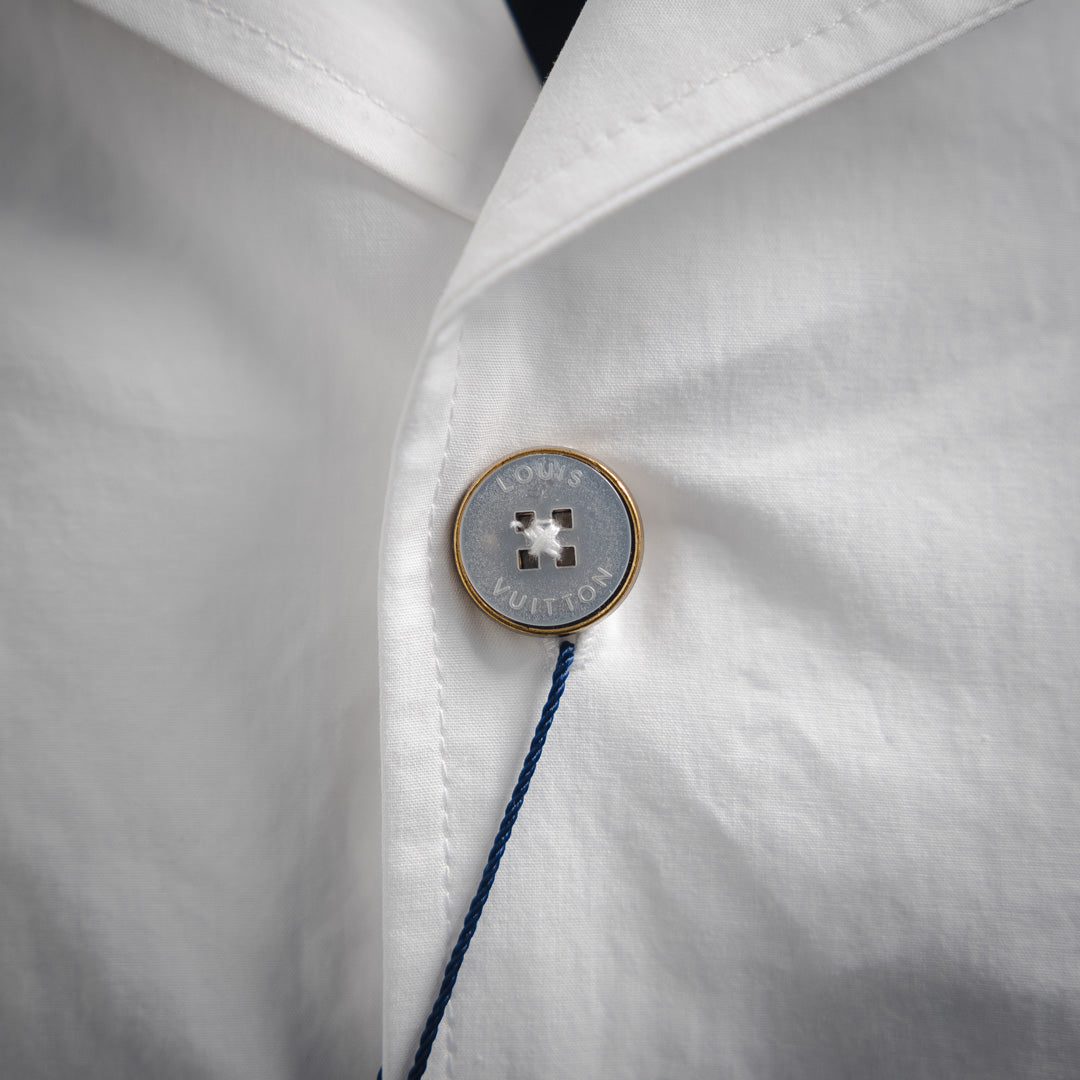 1V Embossed short-sleeved shirt