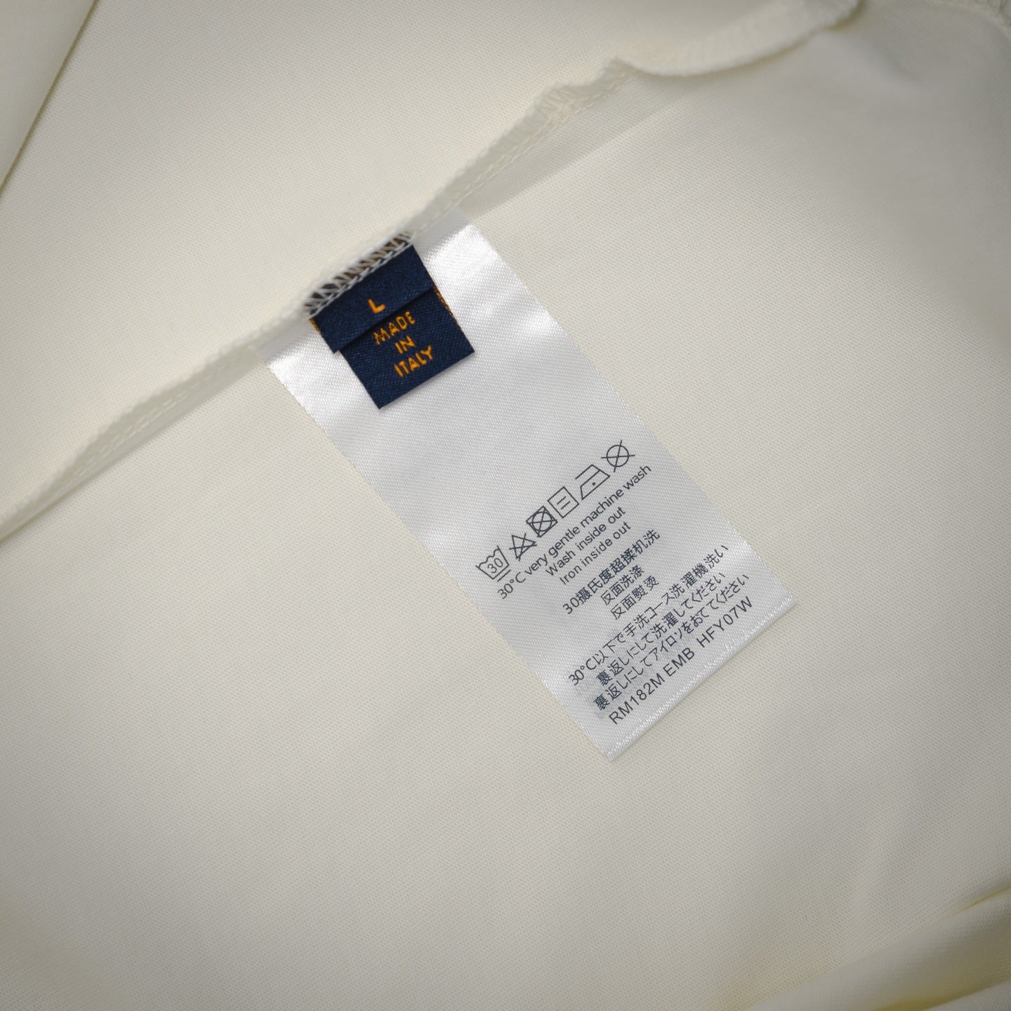 1V Embroidered Logo T-shirt
