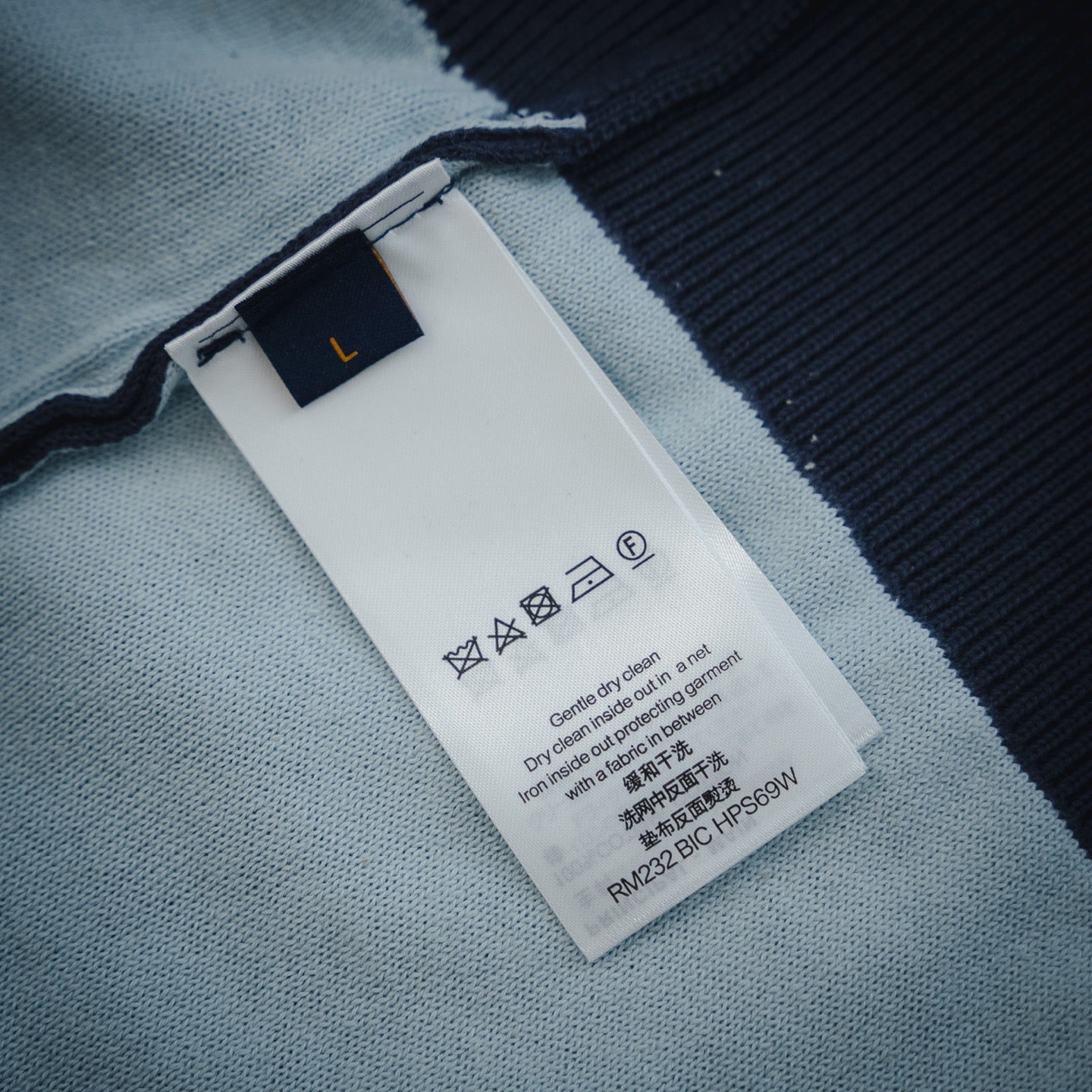 1V 24FW Starry Sky Gradient Round Neck Sweater