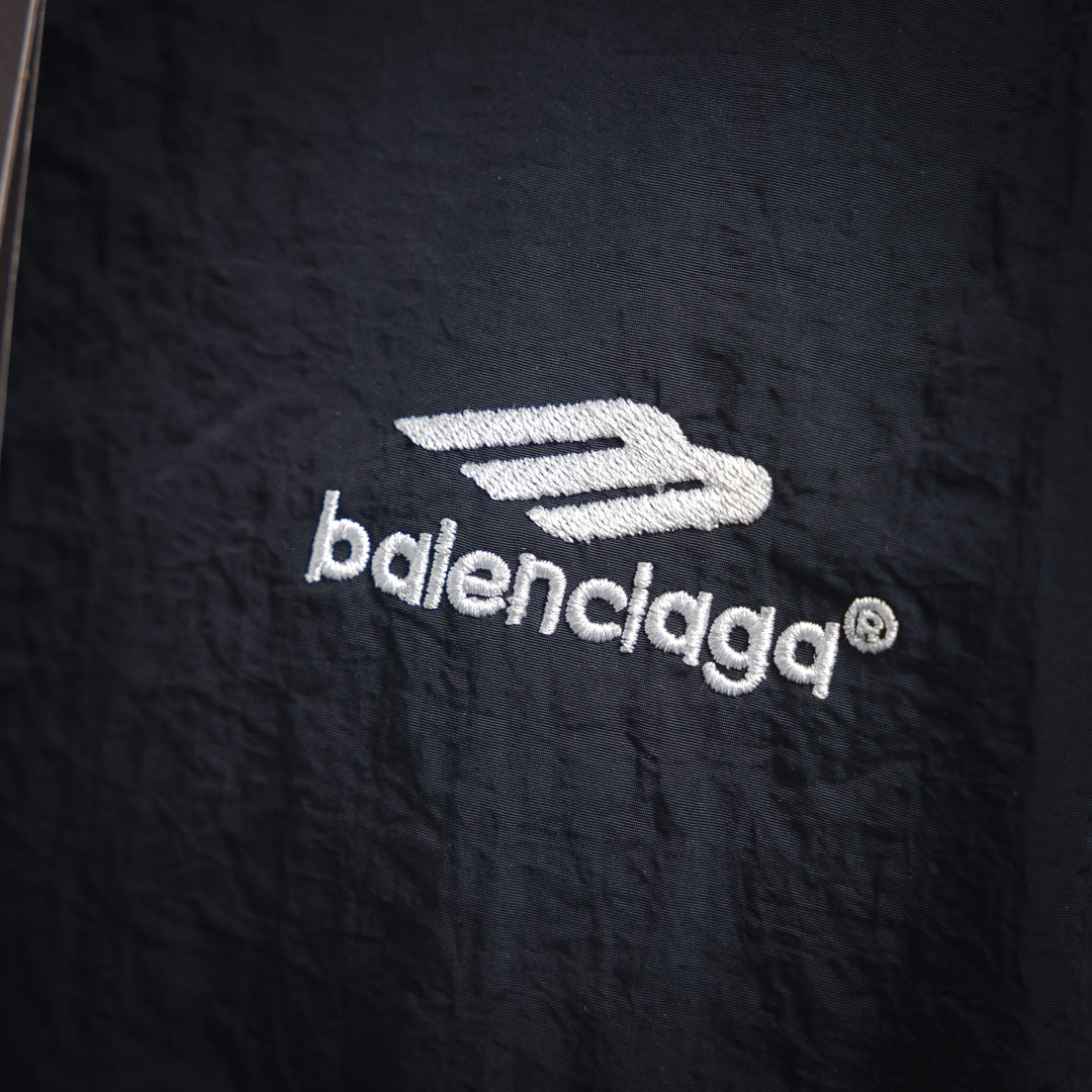B Logo embroidered jacket