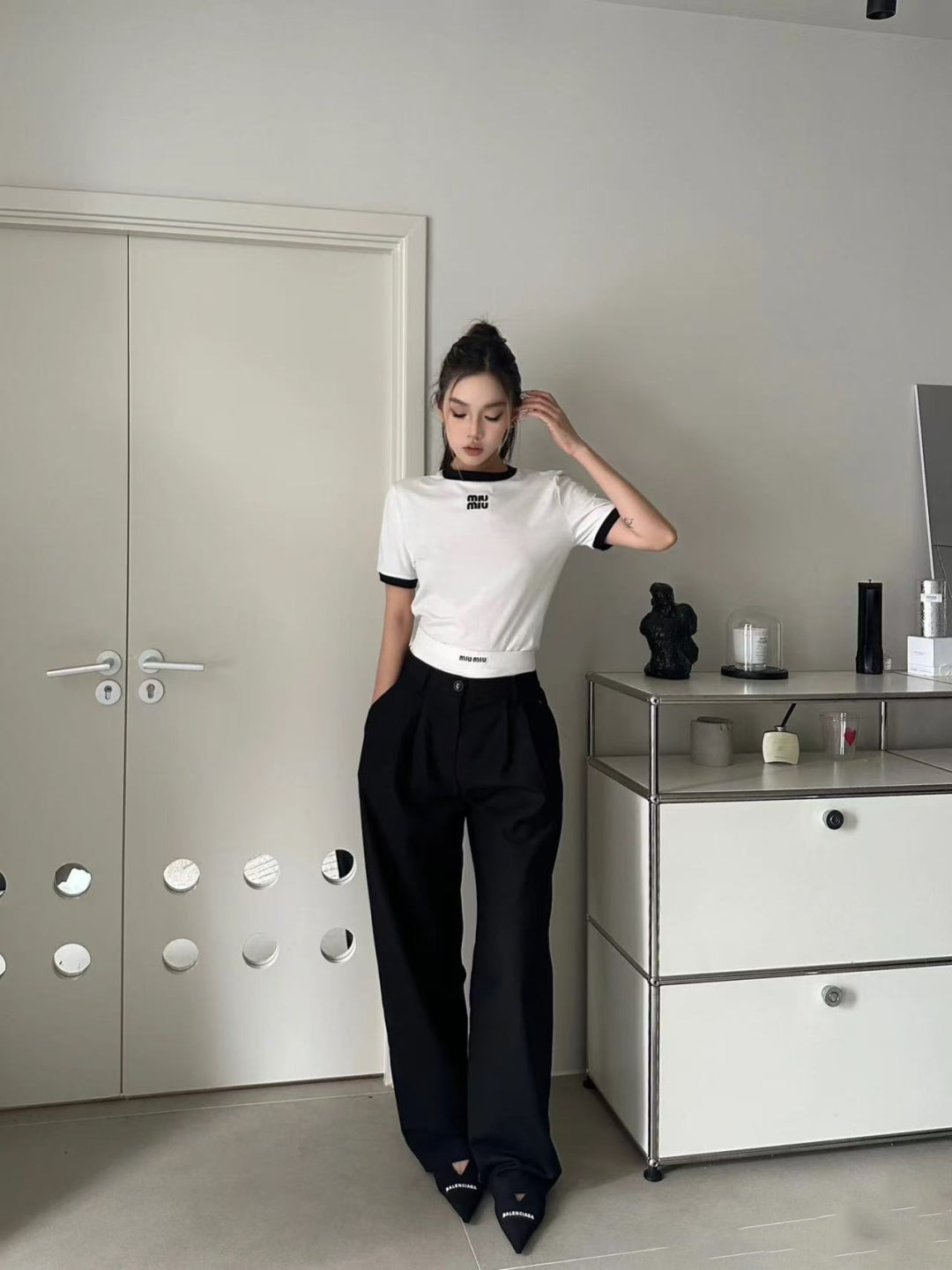M Embroidered logo T-shirt