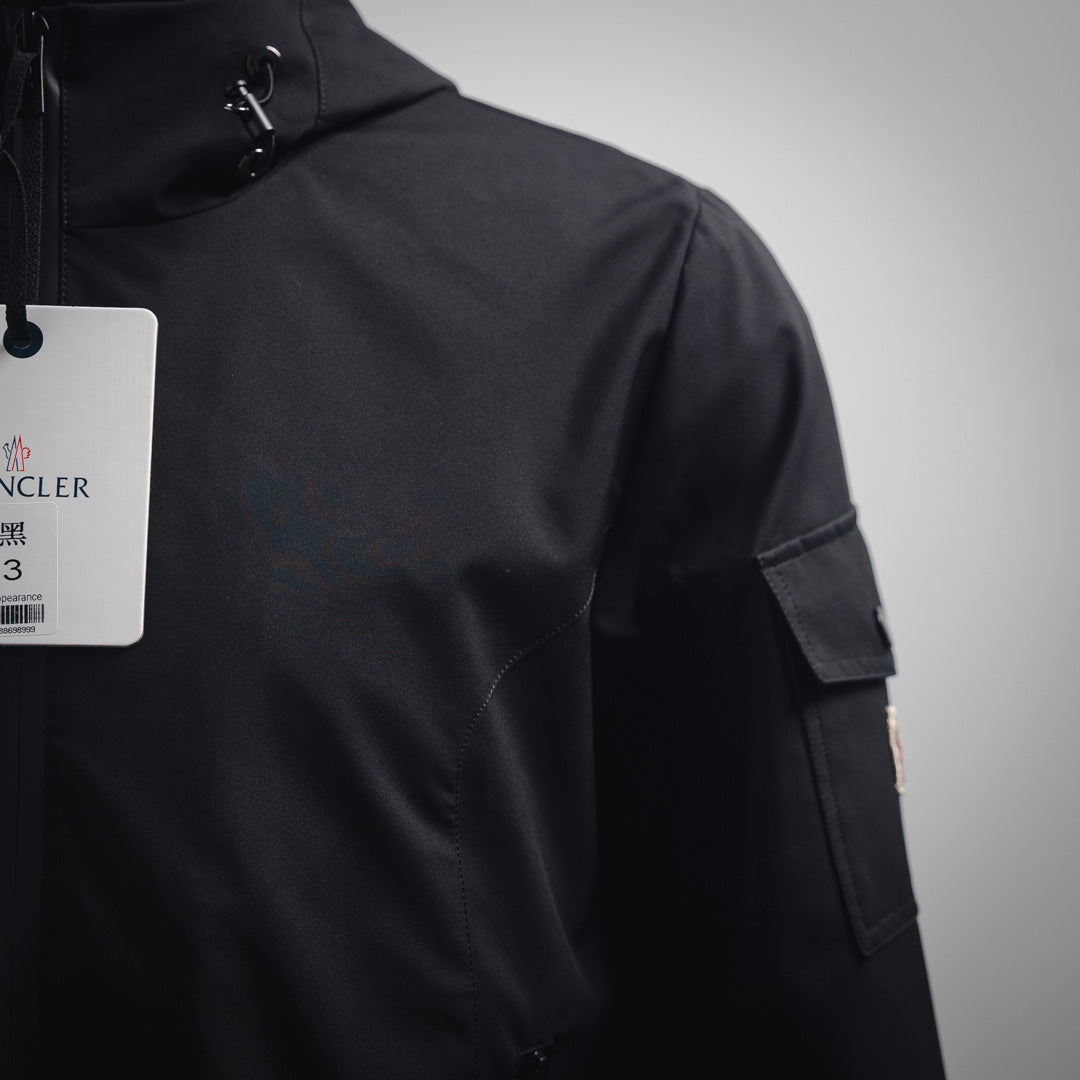Mo 2025SS Small logo pocket hooded jacket
