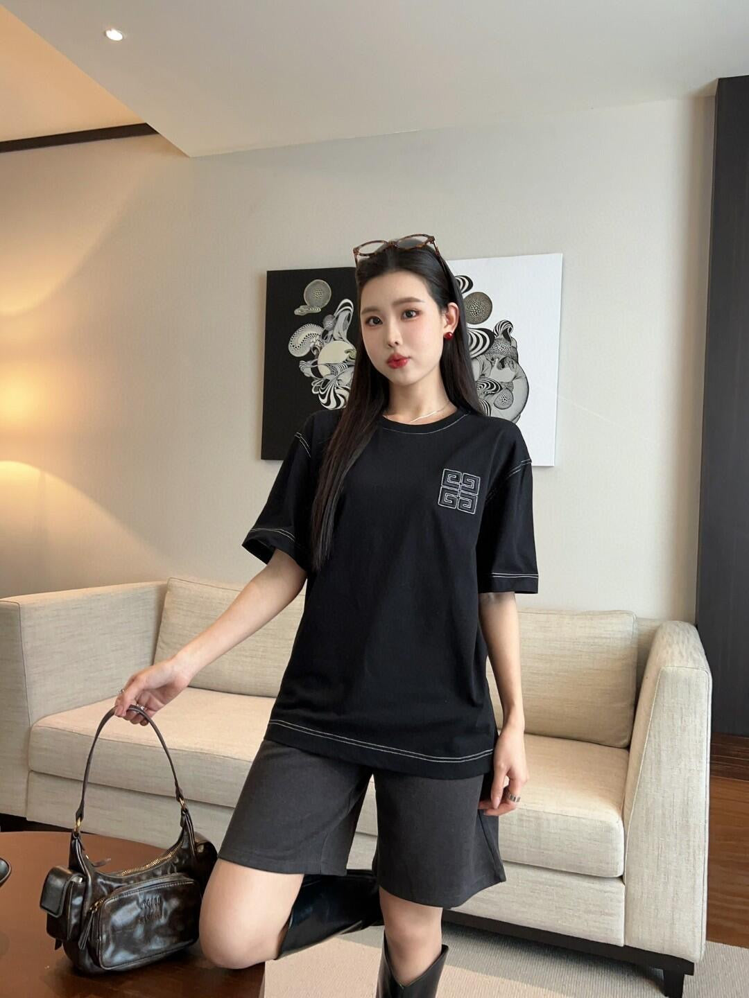 Gy 2025ss T-Shirt mit Bruststickerei