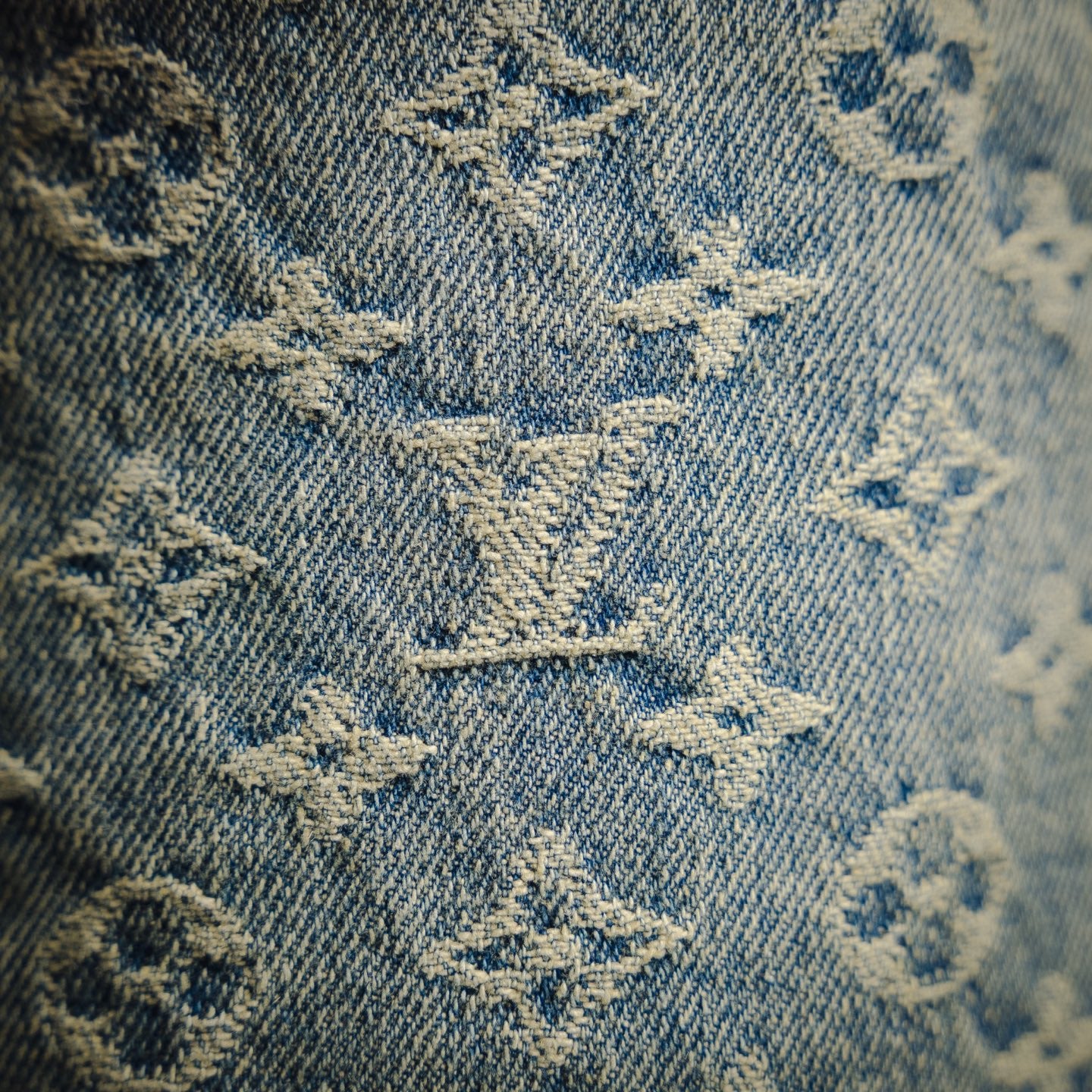 1V Jacquard straight washed jeans