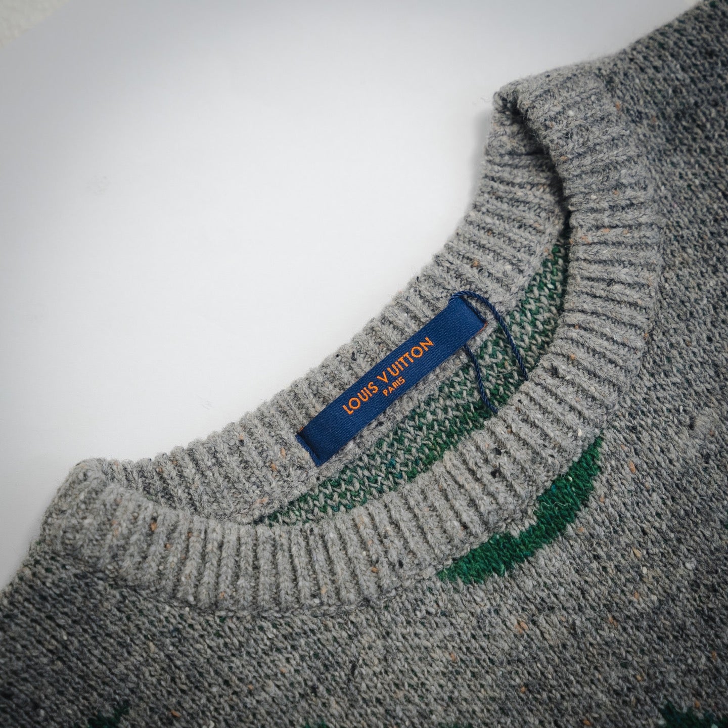 1V 24FW logo jacquard round neck sweater