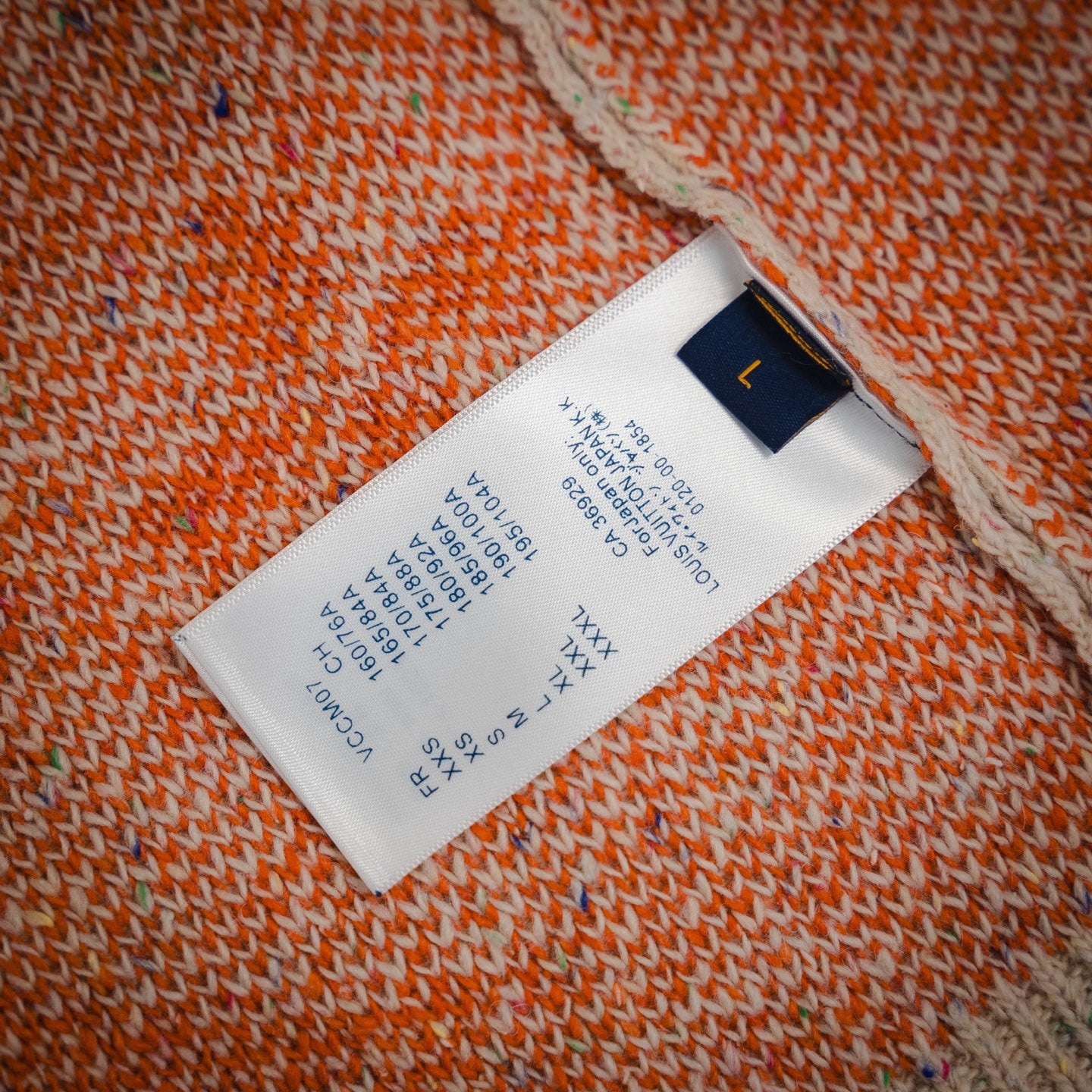 1V 24FW logo jacquard round neck sweater