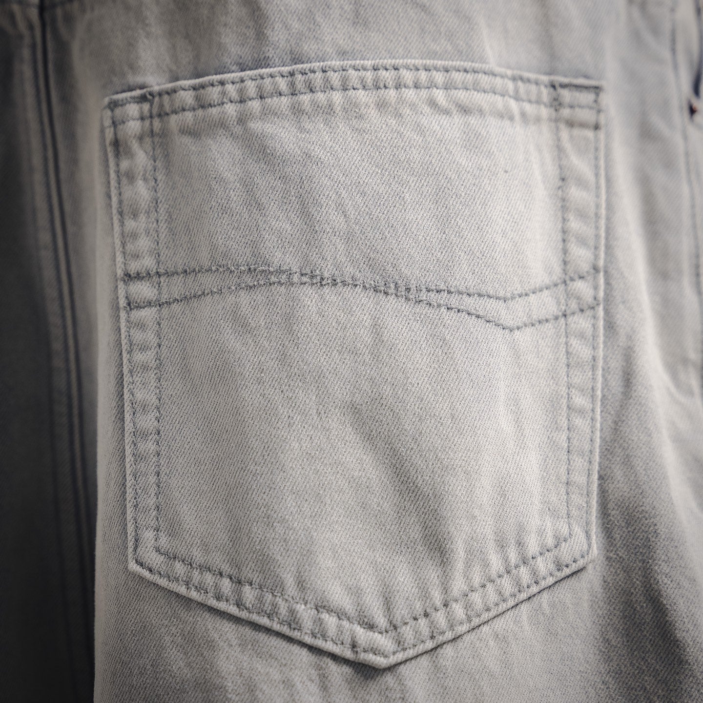B 2025ss white wasteland waxed heavy-duty jeans