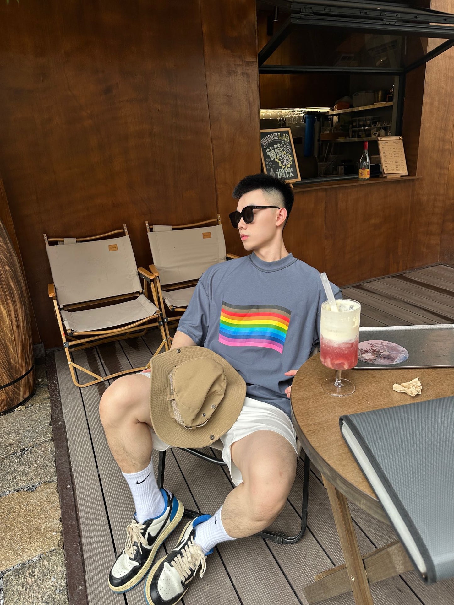 B Rainbow flag printed T-shirt