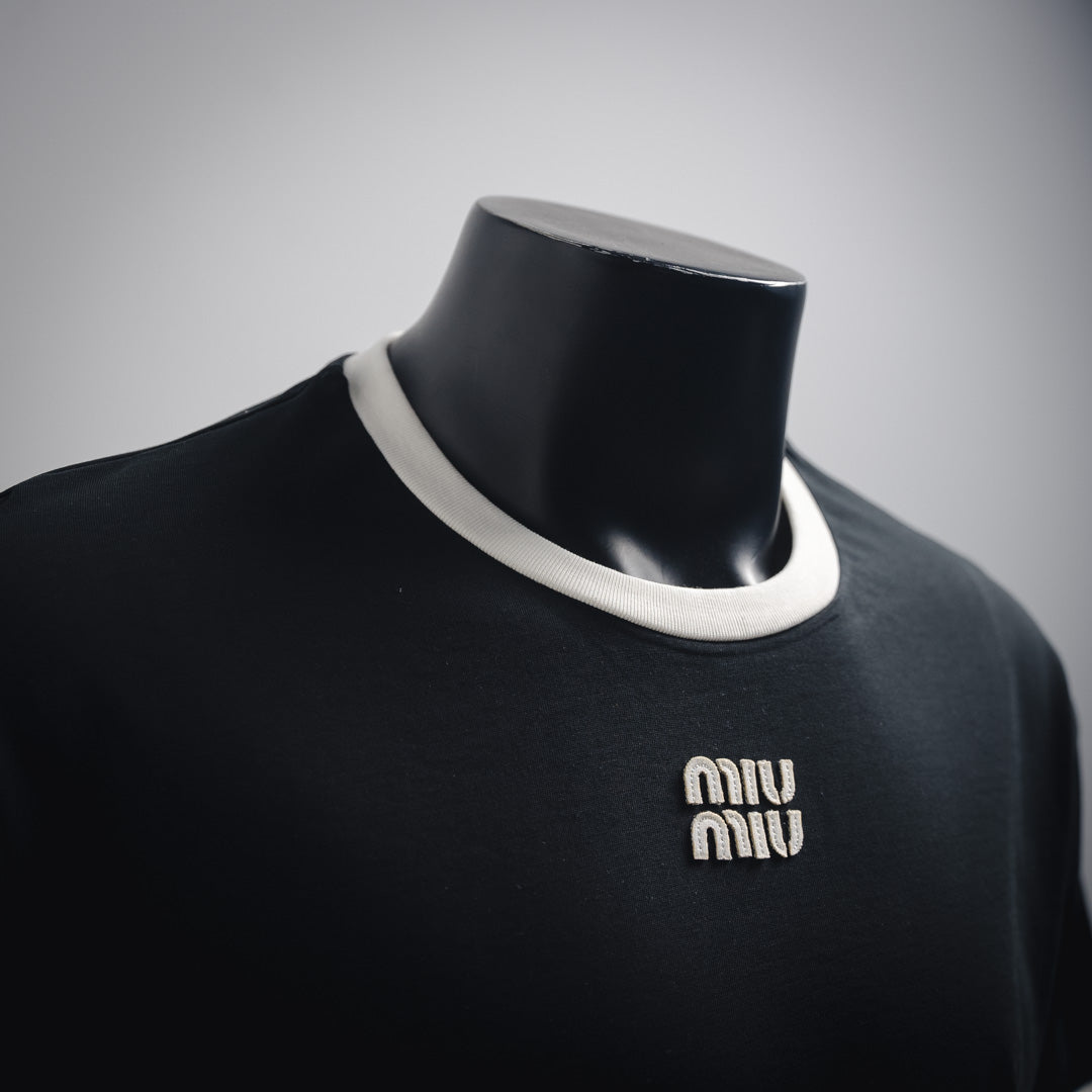 M Embroidered logo T-shirt