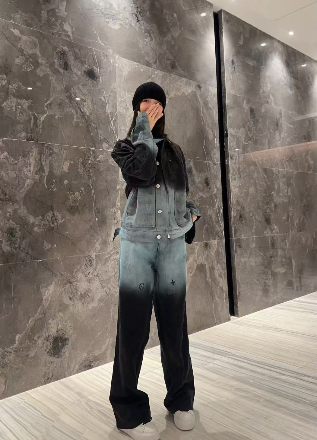 1V 24Fw Embroidered Gradient Jeans Set