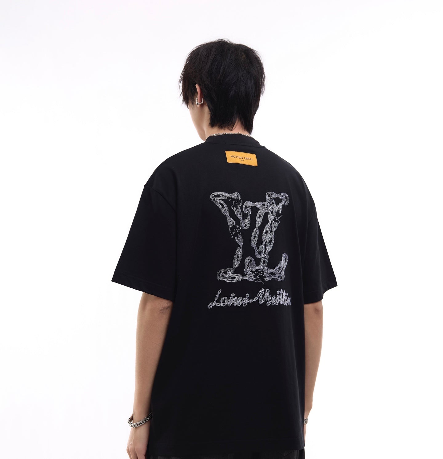 1V Classic Chain Embroidered T-shirt