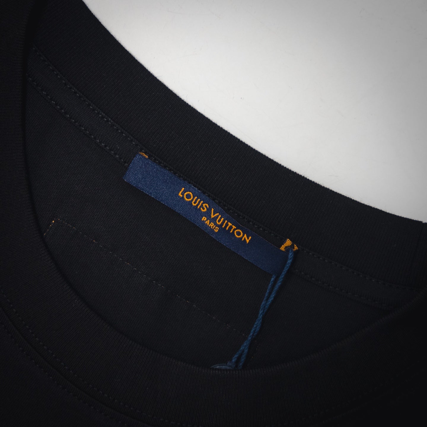 1V Embroidered Logo T-shirt