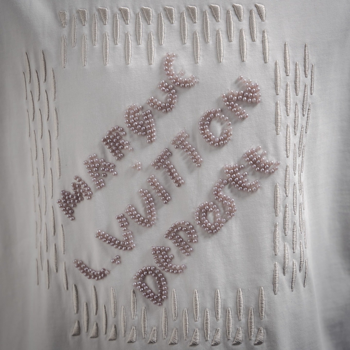 1V Embroidered Signature Cotton T-Shirt