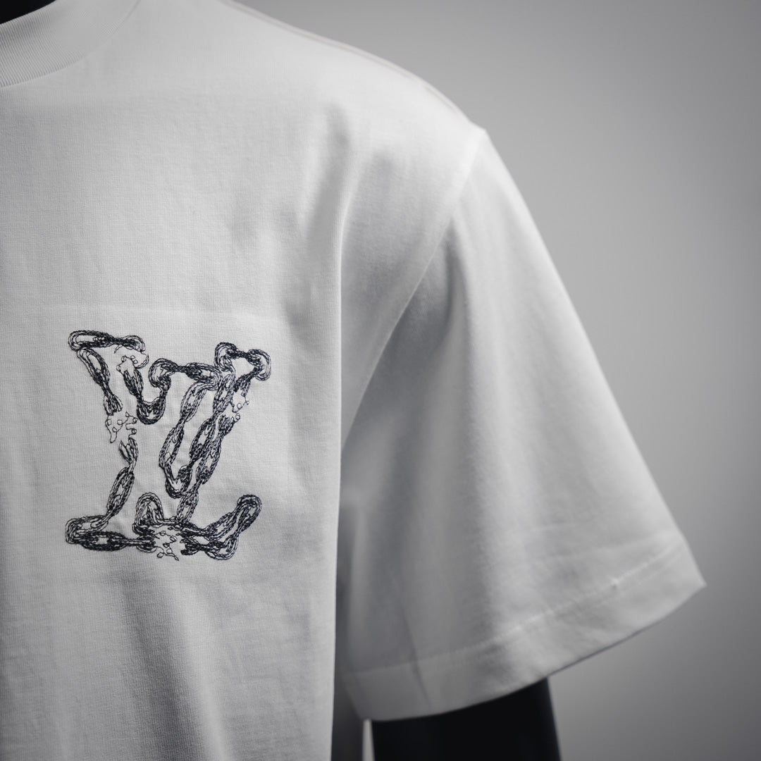 1V Classic Chain Embroidered T-shirt