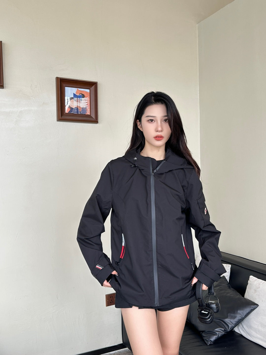 Mo 2025SS Small logo pocket hooded jacket