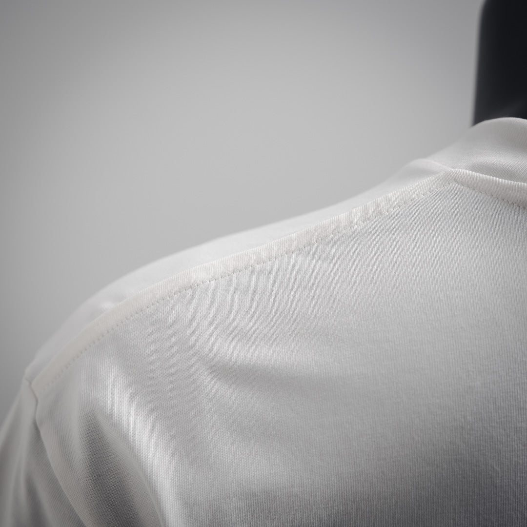 1V Classic Chain Embroidered T-shirt