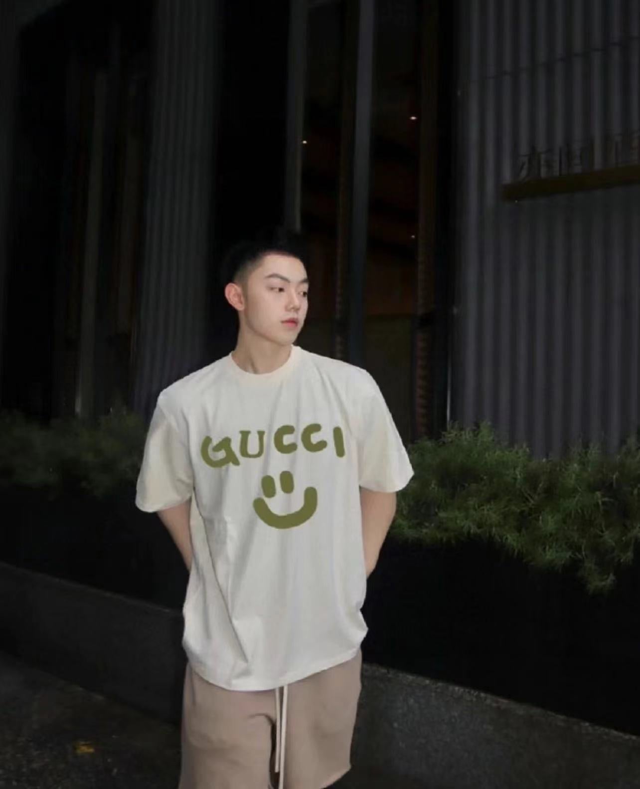 G Smiley Gesicht bedrucktes T-Shirt
