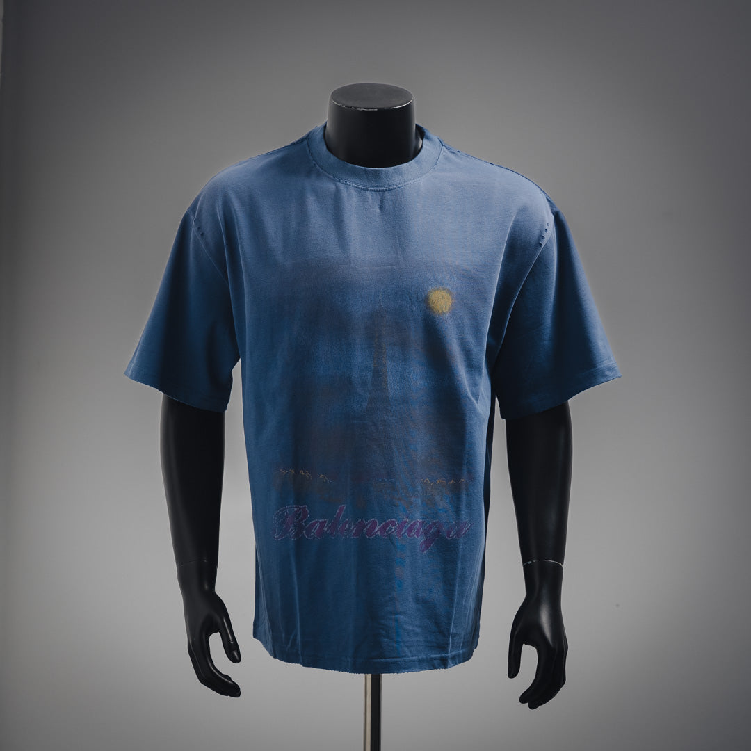B Night view of the Eiffel Tower T-shirt