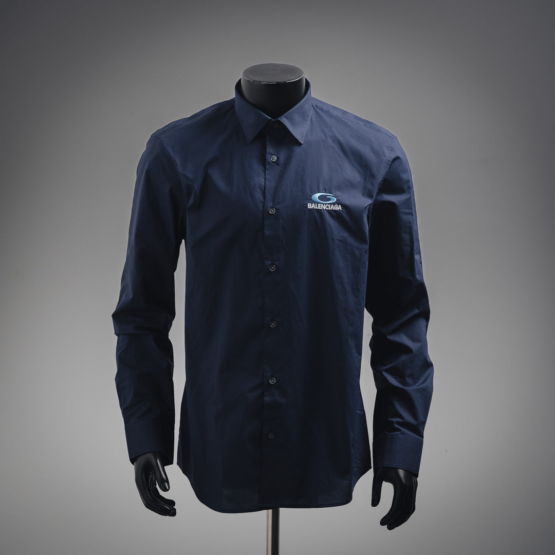 B embroidered logo shirt