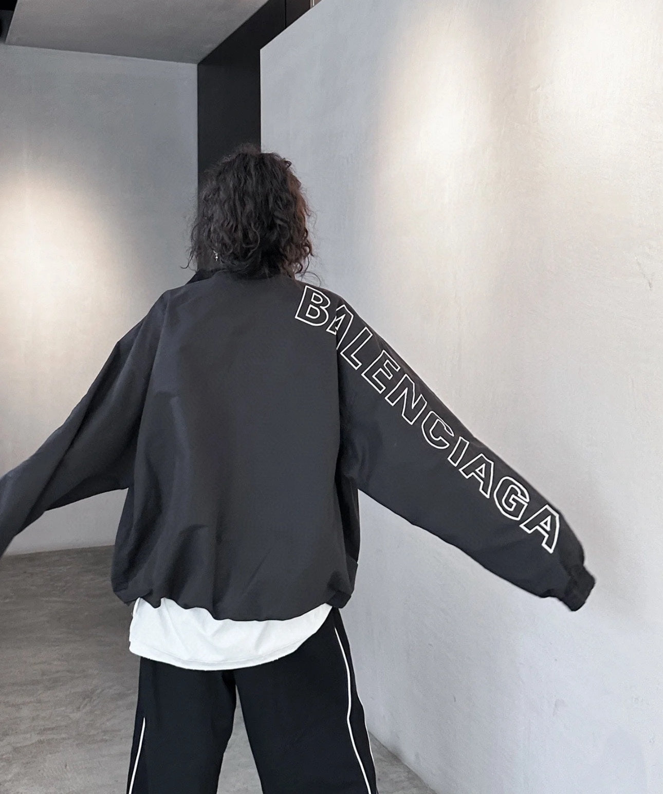 B Embroidered logo sports suit jacket