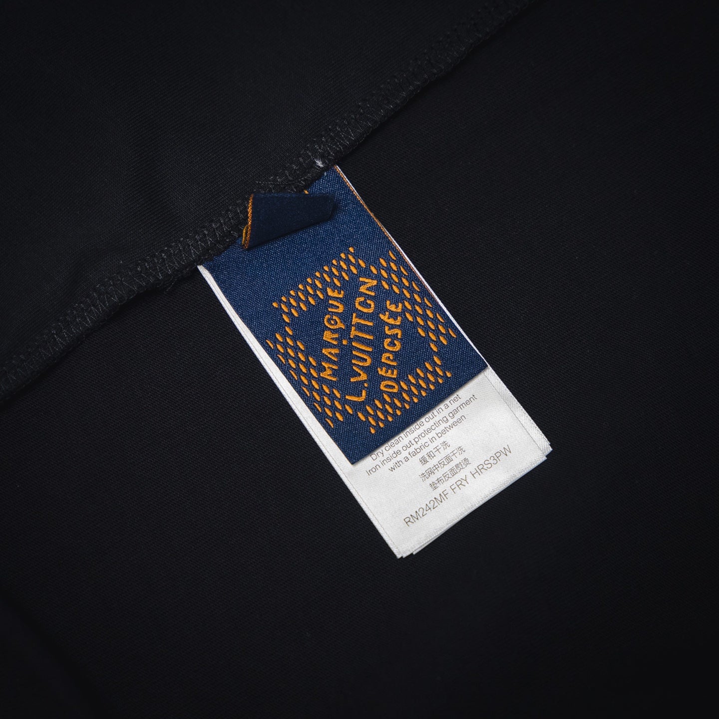 1V Embroidered Signature Cotton T-Shirt