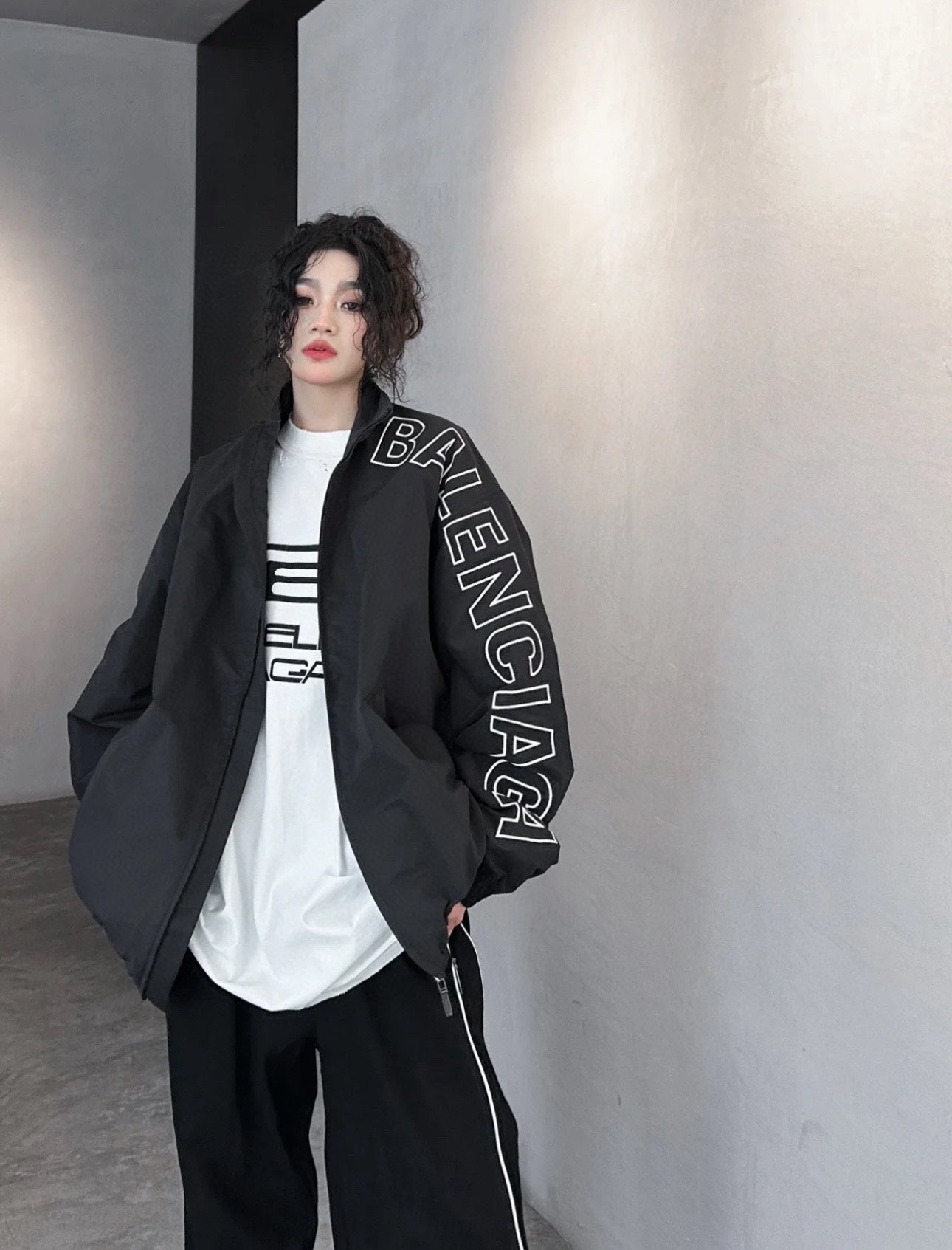 B Embroidered logo sports suit jacket