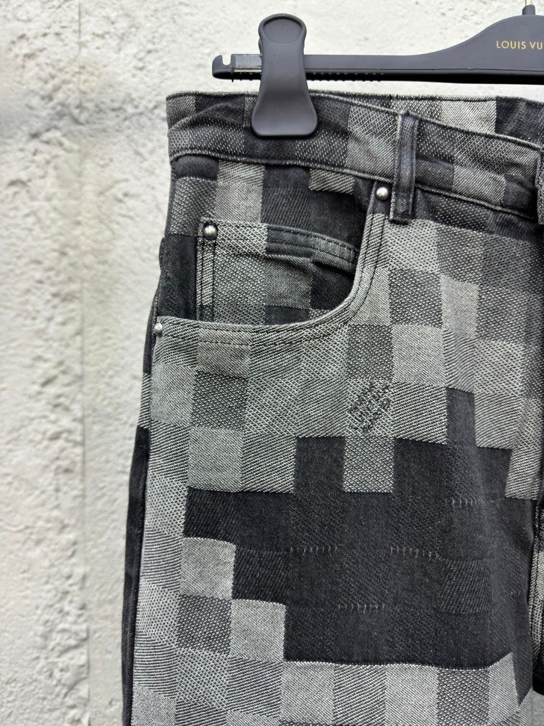 1V SS25 checkerboard mosaic jeans
