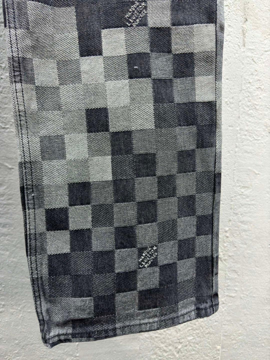 1V SS25 checkerboard mosaic jeans