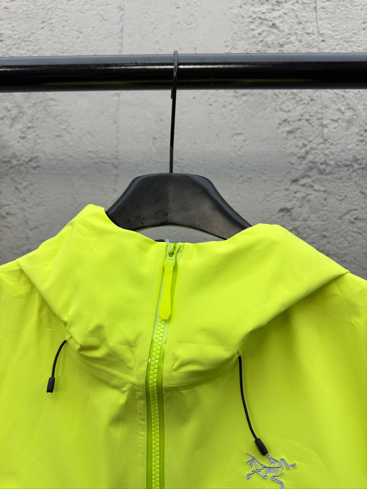 A Alpha SV 6 Hardshell Sweatshirt Fluoreszierende Farbe