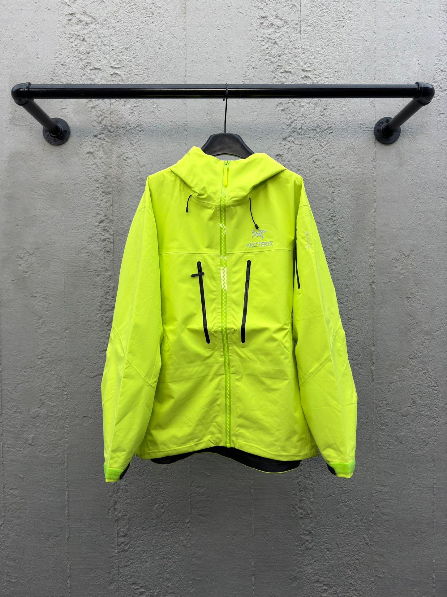 A Alpha SV 6 Hardshell Sweatshirt Fluoreszierende Farbe