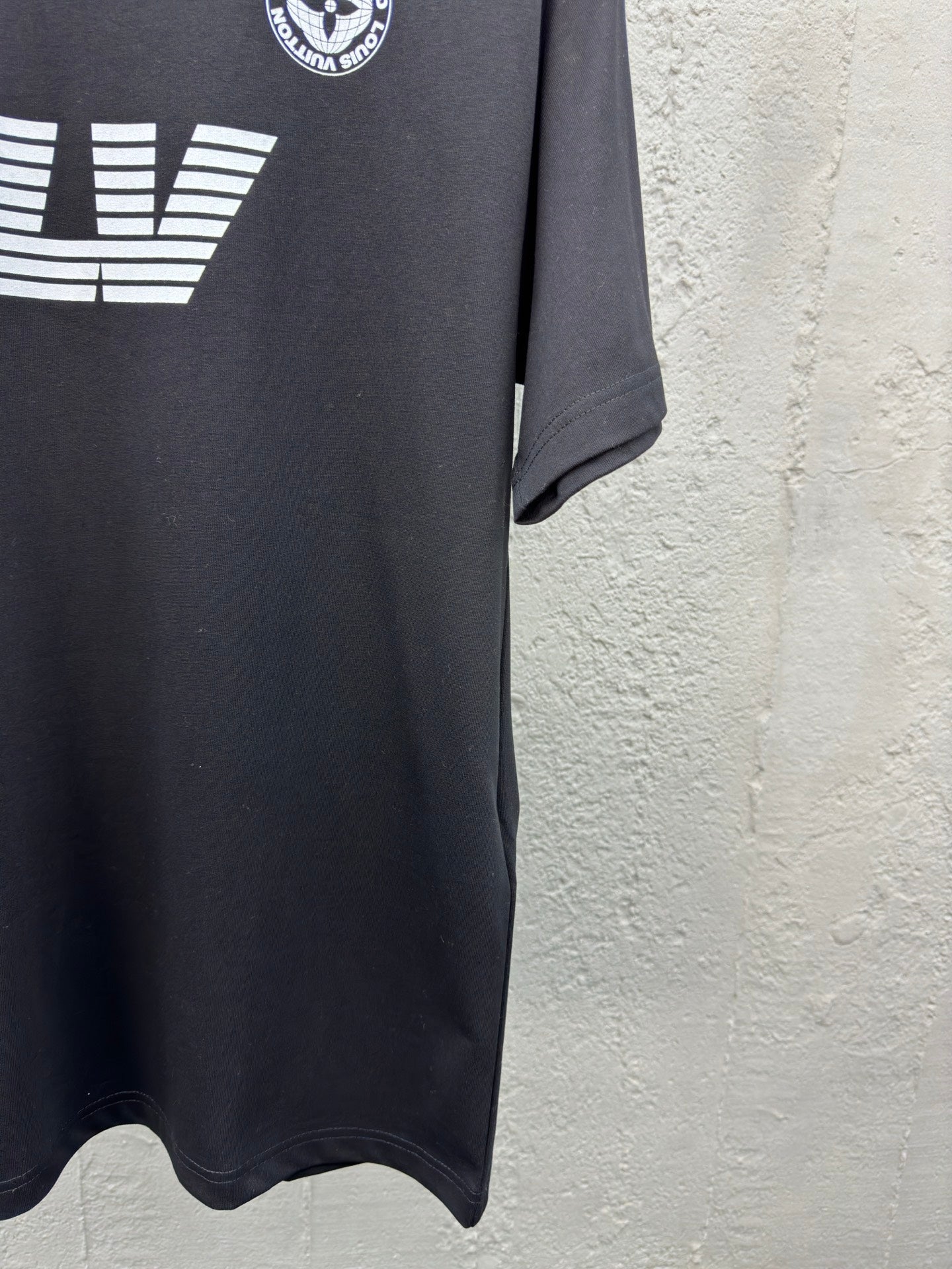 1V 2025SS Compass Print T-Shirt