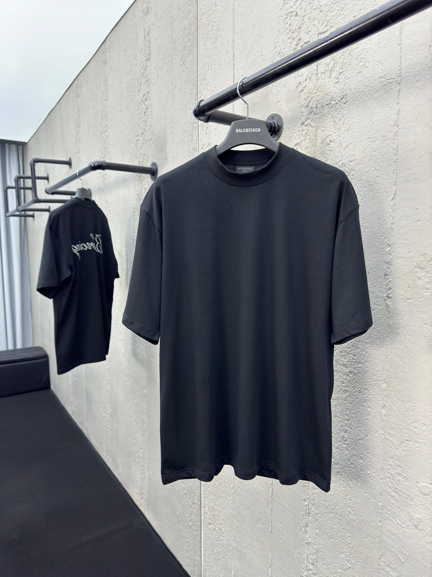 B hot diamond T-shirt