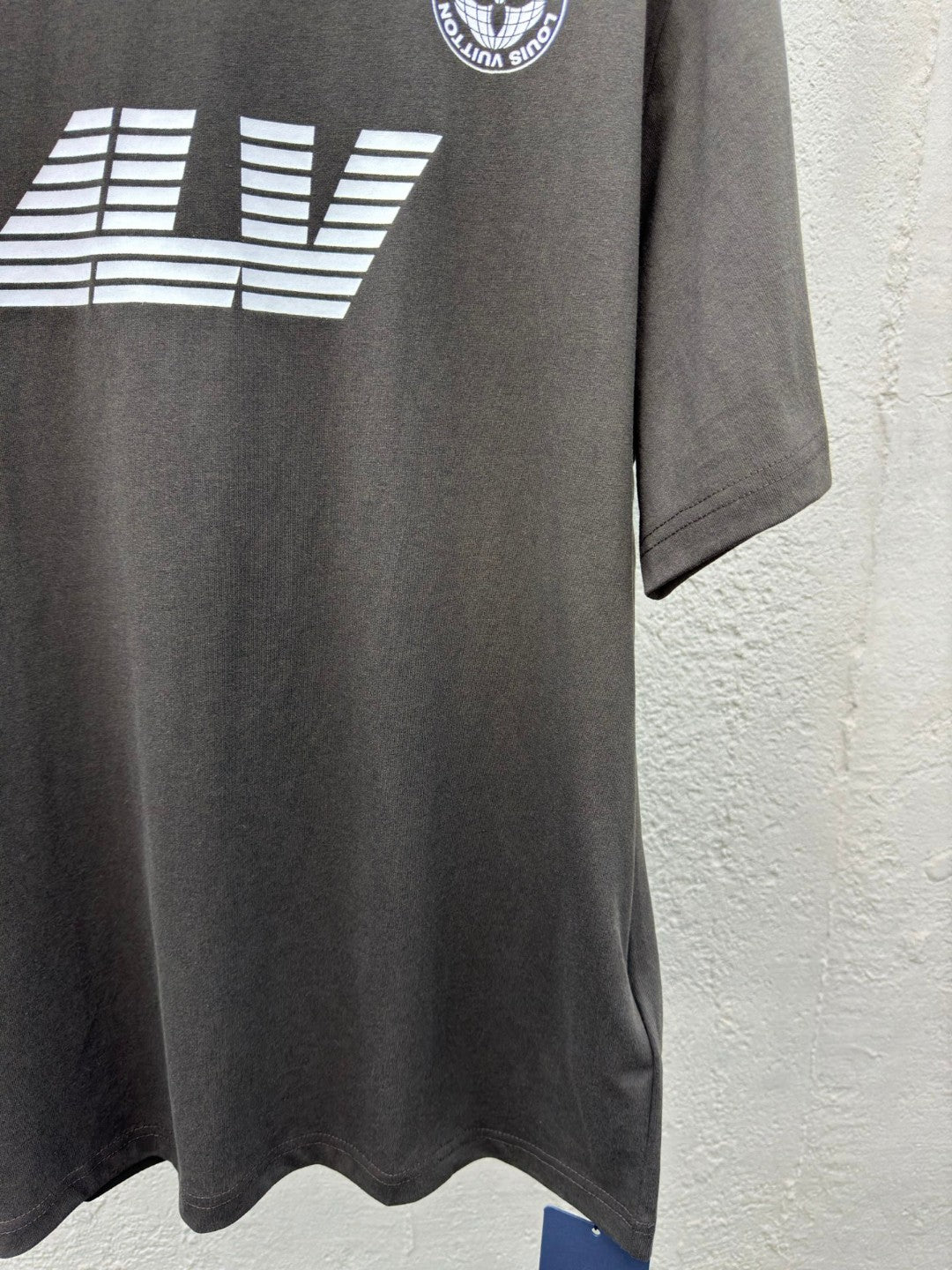 1V 2025SS Compass Print T-Shirt