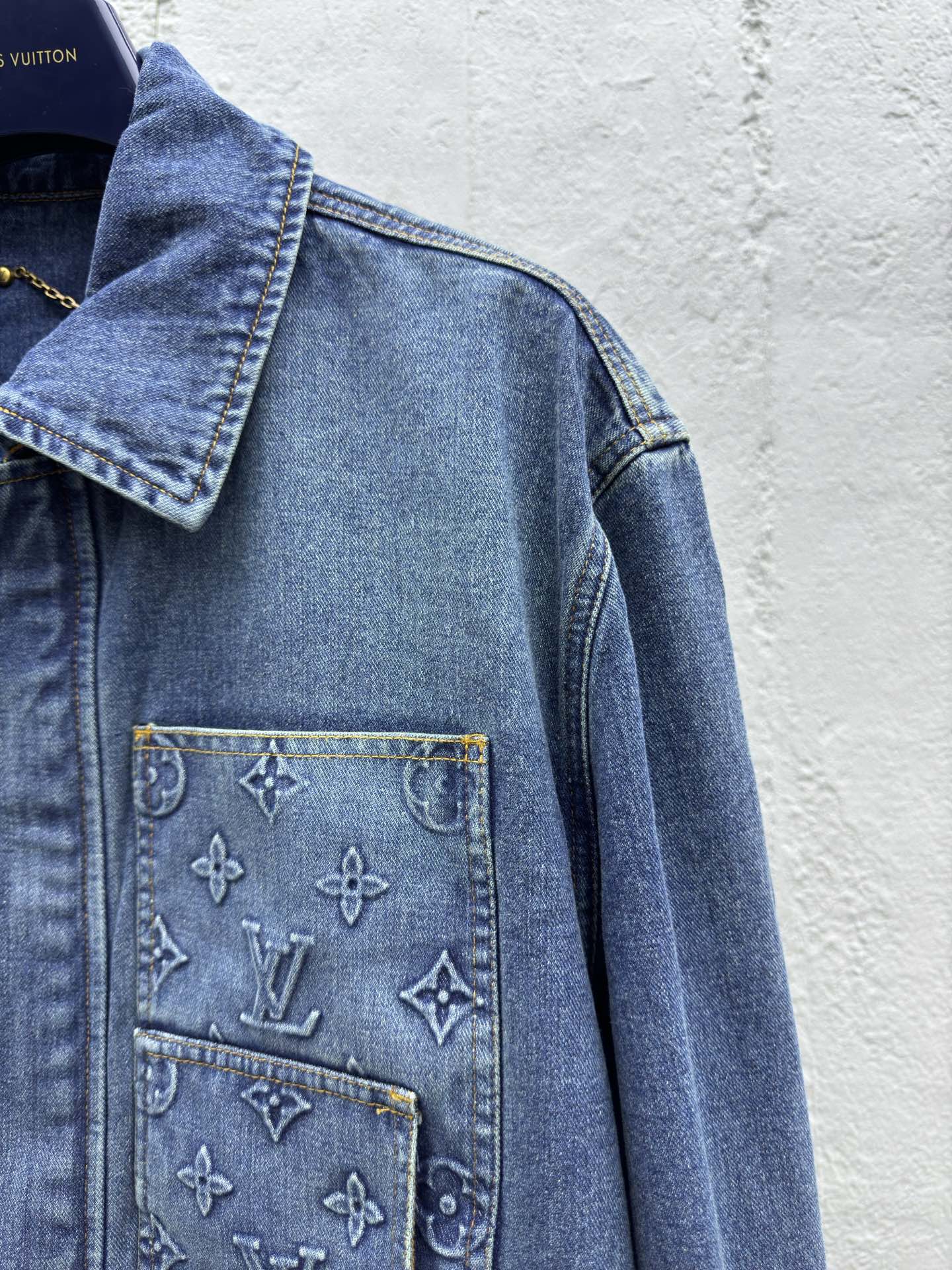 1V 25SS embossed pocket denim jacket
