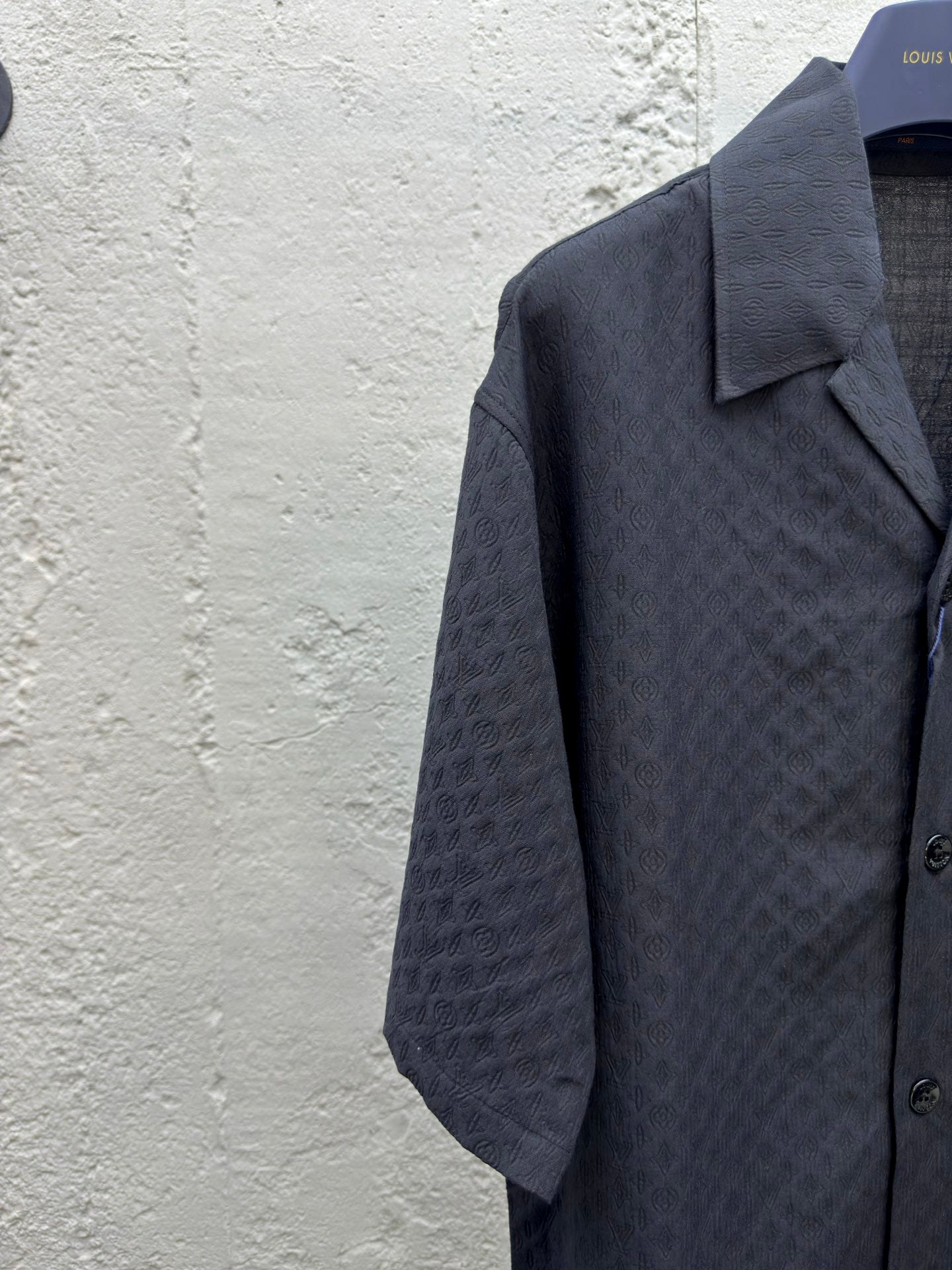 1V wrinkled jacquard shirt