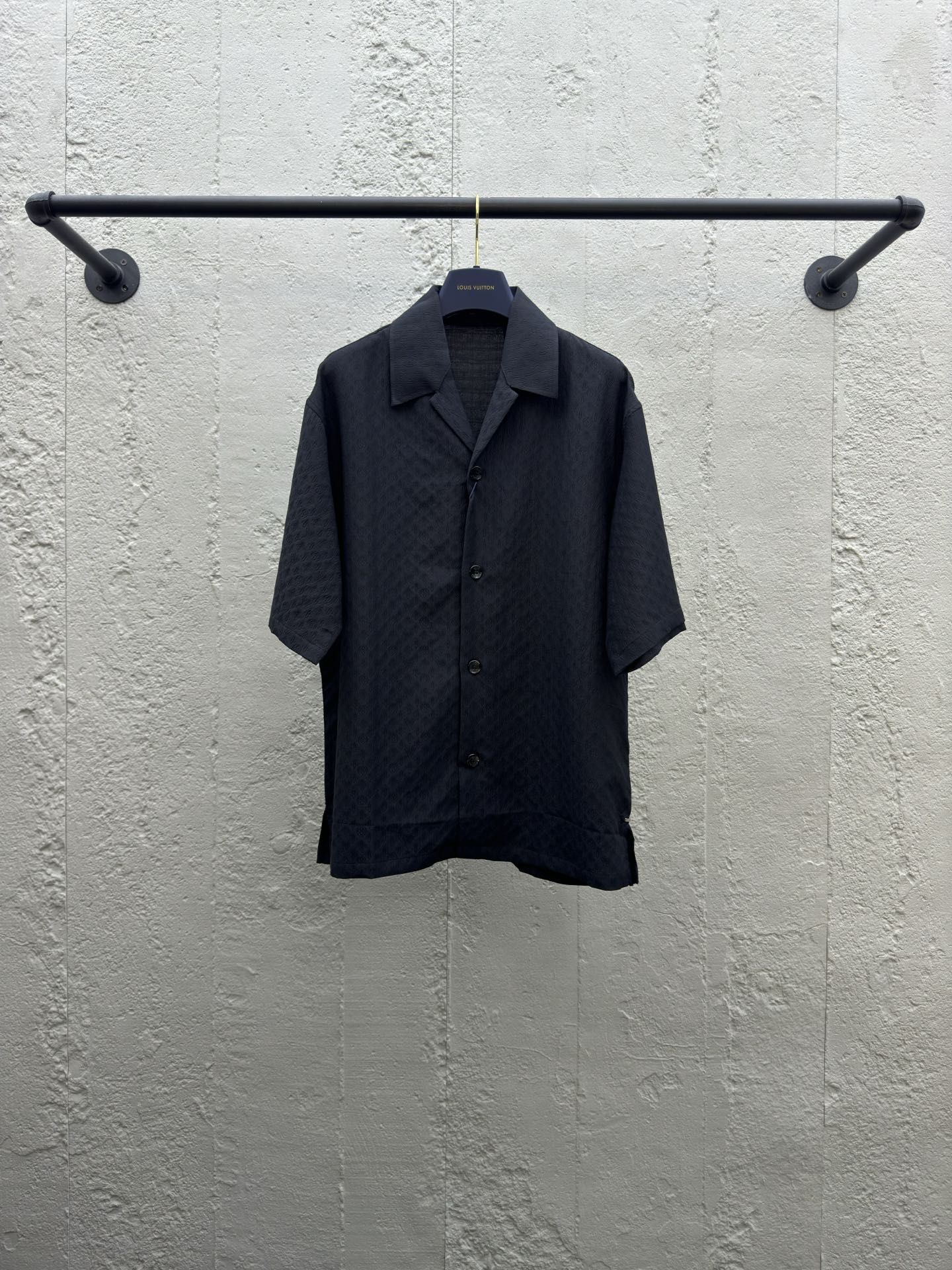 1V wrinkled jacquard shirt