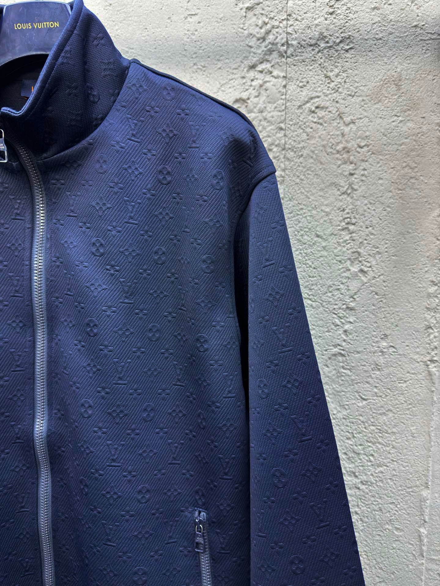 1V jacquard sweater jacket