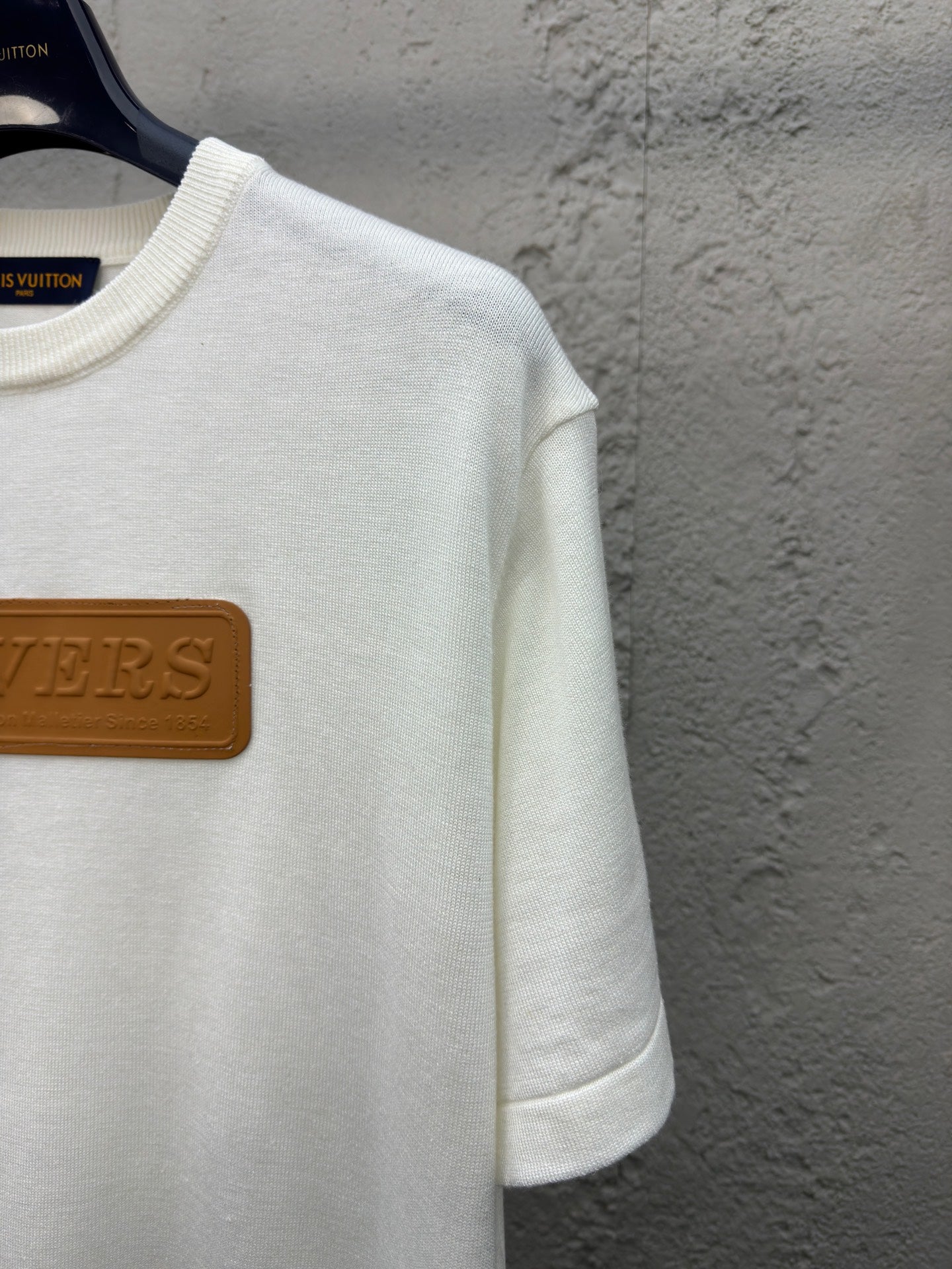 1V 25SS patch logo T-shirt