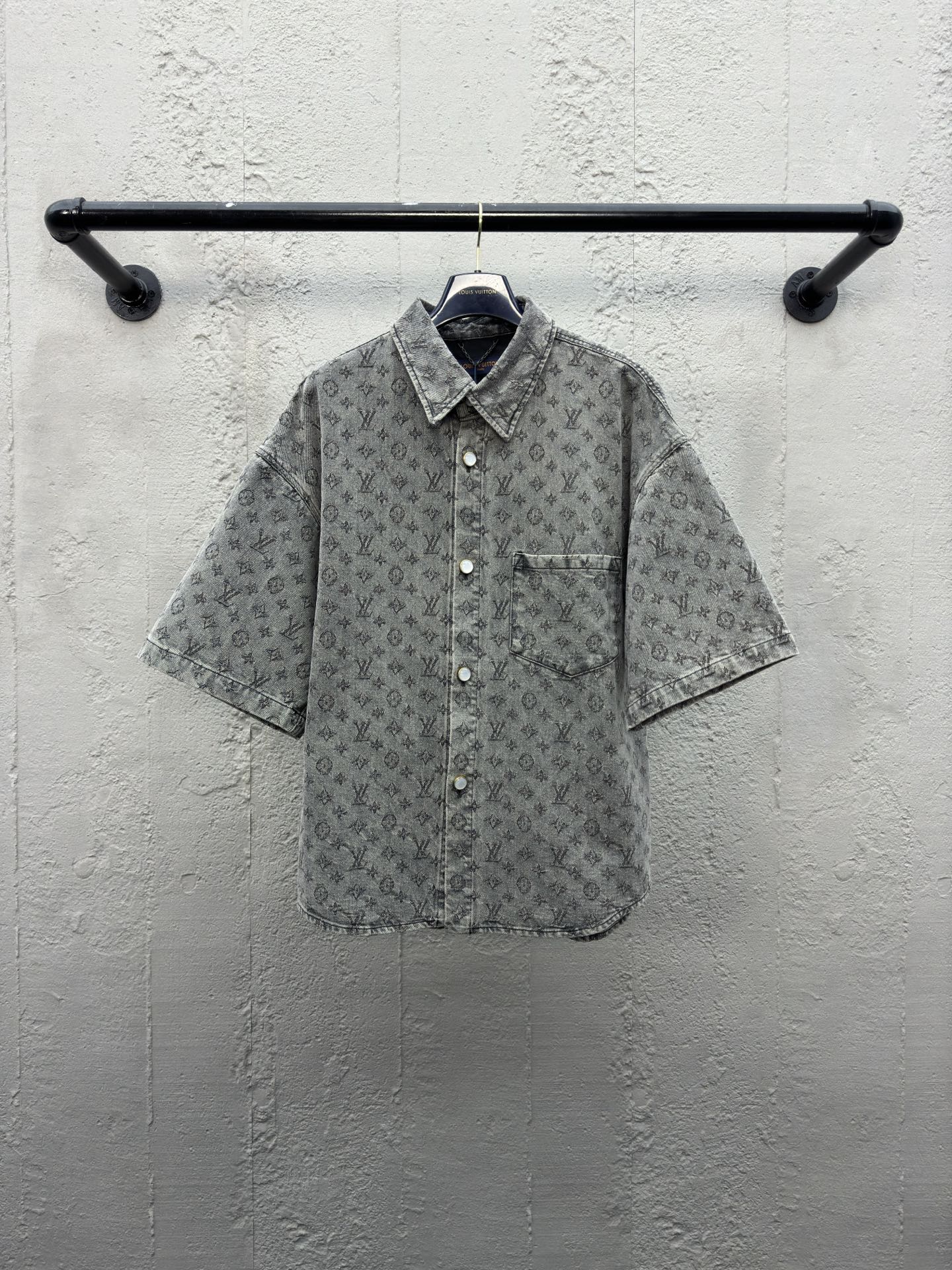 1V Heavy washed full print denim shirt