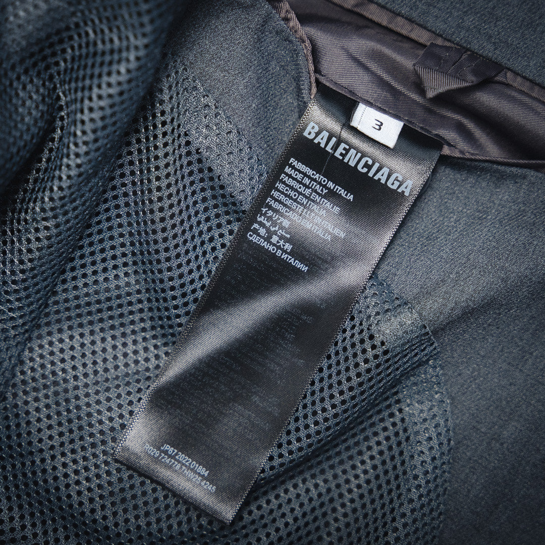 B New graffiti suit