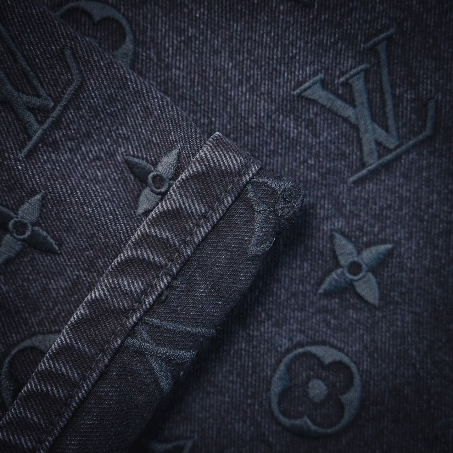 1V 24Fw Embroidered Gradient Jeans Set