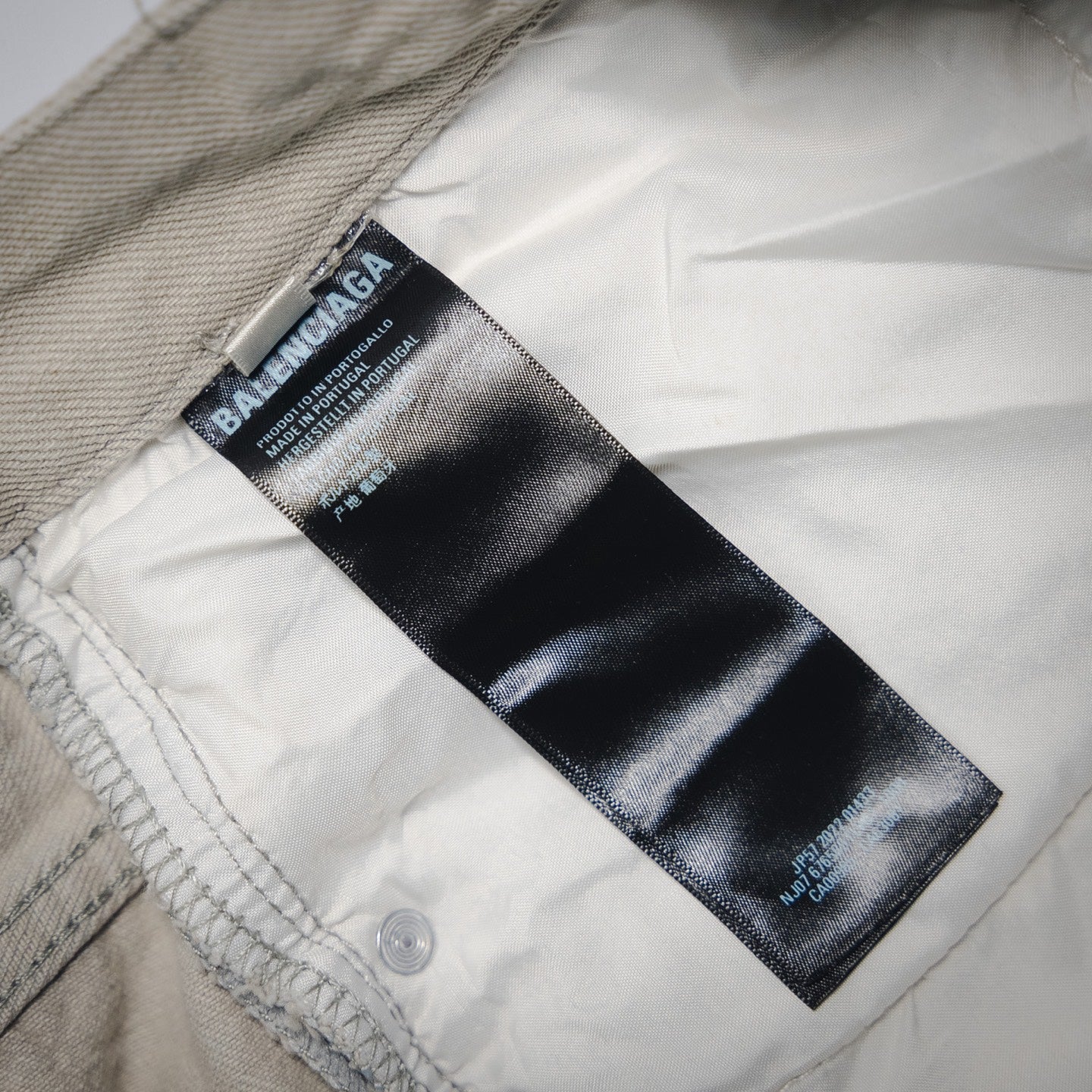 B 24FW catwalk style graffiti jeans