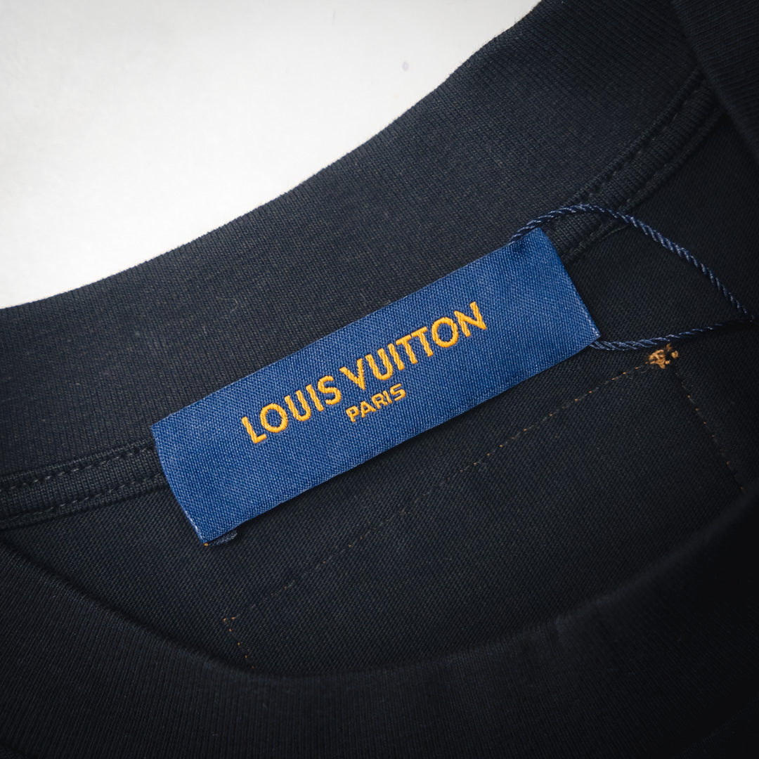 1V  Classic Chain Embroidered T-shirt