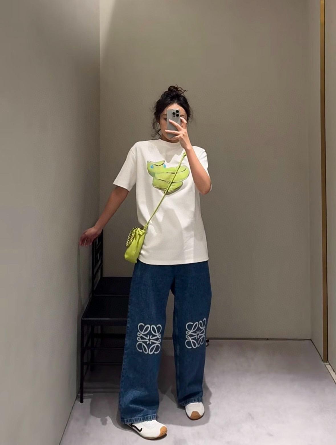 Le 2025ss fluoreszierendes T-Shirt mit Schlangenmuster 