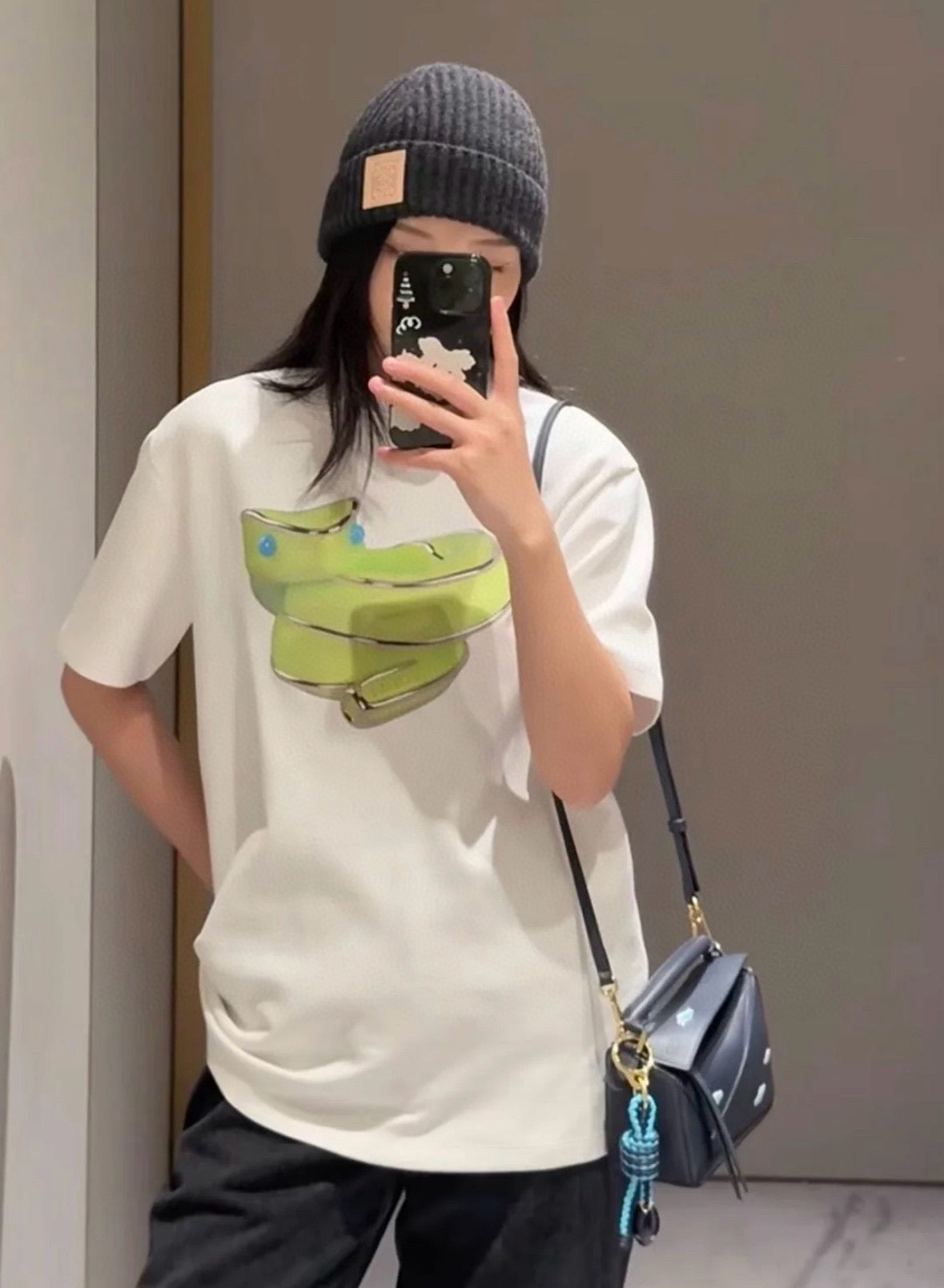 Le 2025ss fluoreszierendes T-Shirt mit Schlangenmuster 