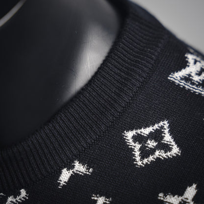 1V 24FW Starry Sky Gradient Round Neck Sweater