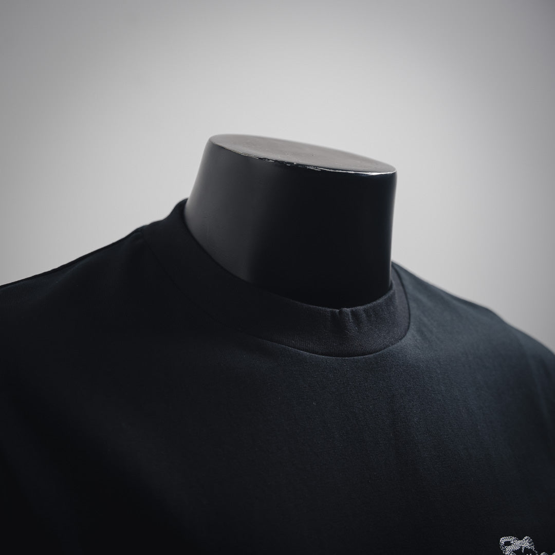 1V  Classic Chain Embroidered T-shirt