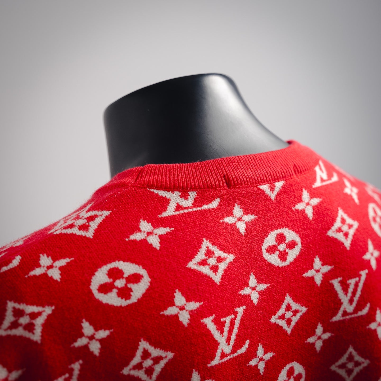 1V 24ss Chain Print Crew Neck Sweater